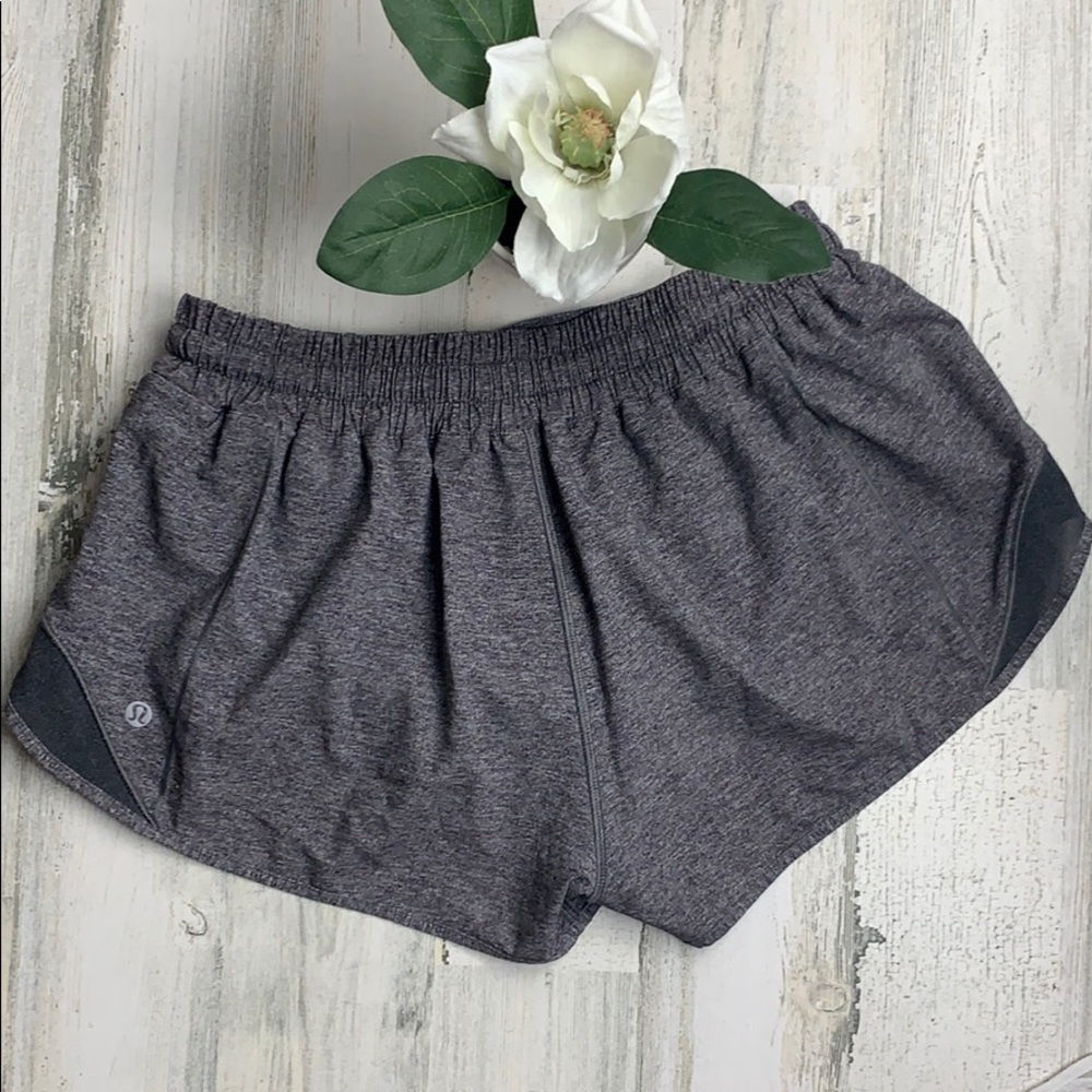 Lululemon HOTTY HOT Gray Shorts women’s SZ 8